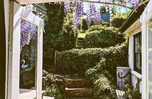 Hobart Central Business District Casa | Bostane Cottage on West Hobart Hill