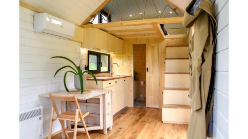 Alingsas Municipality Casa | Bostebacken Gard Tiny House by Tiny Away