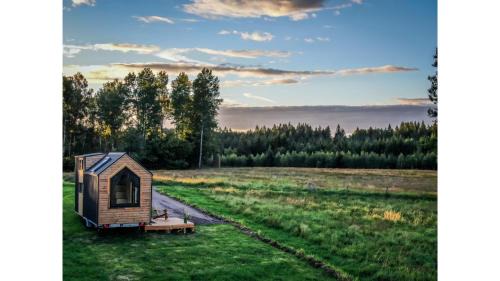 Alingsas Municipality Casa | Bostebacken Gard Tiny House by Tiny Away