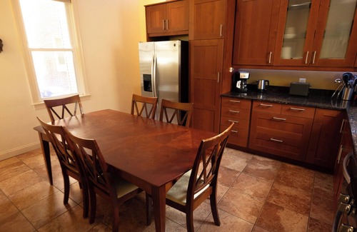 Egleston Square Apartamento | Plaza Egleston 2 cama de Jamaica Plain con aire acondicionado central, Aparcamiento, Servicio de lavandería y WiFi