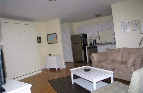 South End Apartamento | Boston South End, estudio del área Copley con una cama abatible tamaño queen Murphey
