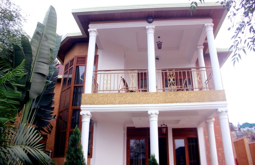 Kigali Casa | HOTEL BOSTON VILLA, SERVICIO DE TRANSPORTE, A 2 MINUTOS DEL CONVENIO KIGALI Y ARENA