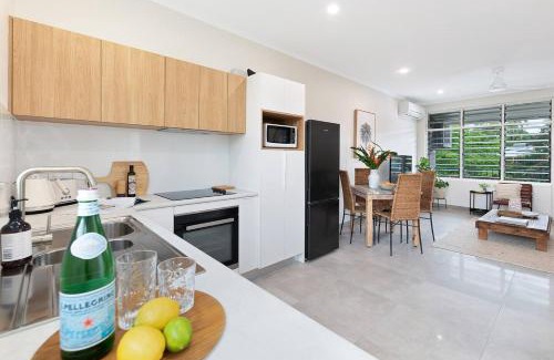 Rapid Creek Apartamento | 'Botanica Aguila' Chic Nightcliff Balcony Pad