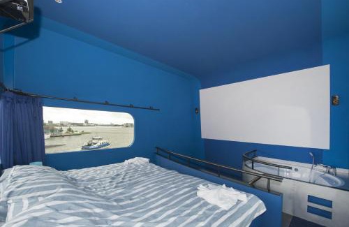 Amsterdam North Hotel | Botel
