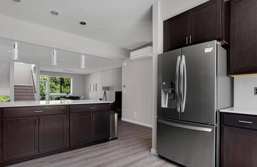 North Creek Apartamento | Bothell 4BR in The Ponds Complex + Pets OK