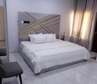 Gwarinpa Estate Hotel | Bott Apartment