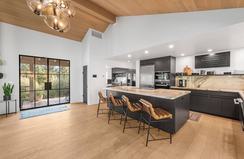 Calistoga Casa | Bottle Rock! Gorgeous house with pool and jacuzzi!