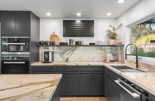 Calistoga Casa | Bottle Rock! Gorgeous house with pool and jacuzzi!