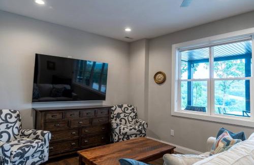 Hermann Casa | Bottom right Jesse James