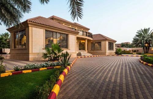 Unaizah Complejo | Boudl Al Nakheel
