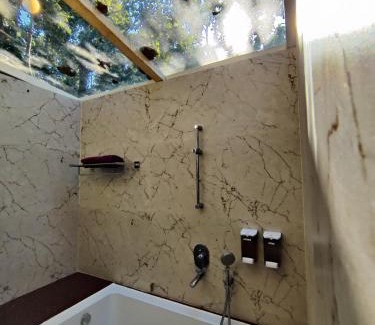 Guwahati Complejo | Bougainvillea Retreat & Spa