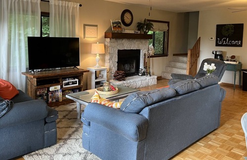 Rabun Gap Cabina | Boulder Mountain Hideaway at Rabun Gap on 8.75acres-firepit & fireplace