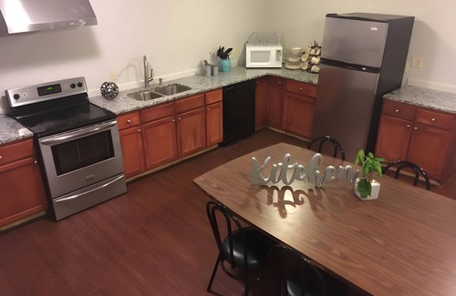 Gunbarrel Hotel | Boulder Twin Lakes Inn