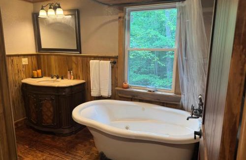 Speedwell Casa | Boulderwoods Cabin