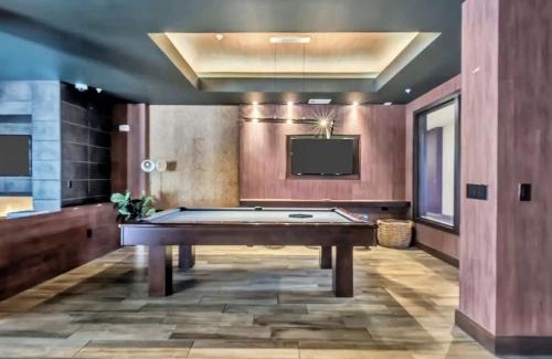 Richardson Apartamento | Boulevard Stays Dashing 1BR Suite Pool Parking Gym C