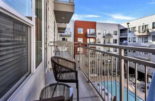 Richardson Apartamento | Boulevard Stays Dashing 1BR Suite Pool Parking Gym G