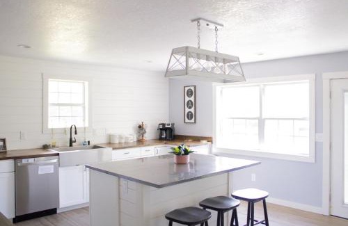 Carthage Casa | Bountiful Cabin Secluded property with Hot Tub