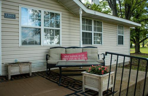 Carthage Casa | Bountiful Cabin Secluded property with Hot Tub