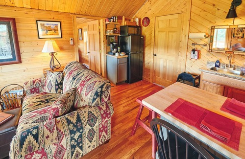 Saddlestring Cabina | Bounty of the Bighorns Cabin near Buffalo