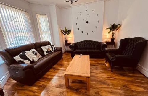 Boscombe Apartamento | Bournemouth Sandy Beach 8-12 max, 4 double beds, bunk bed, 2 foam floor mattress, 2airbed
