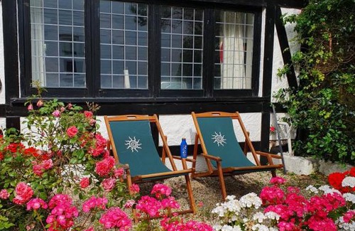 Boscombe Casa | Bournemouth secluded cottage 10mins walk to beach