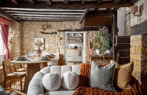 Bourton Casa | Bourton Scandi Chic Authentic Cottage