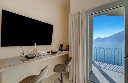 Cassone Casa | Boutique apartment Venere with Pool, Brenzone sul Garda, Italy