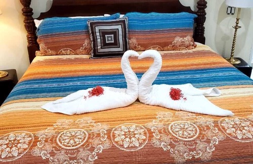 Cave Cama Y Desayuno | Boutique B & B at Stonevillage