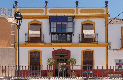 Pizarra Casa | Boutique back house in Andalusian town home in wonderful Pizarra with AC