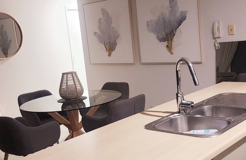 Mermaid Waters Apartamento | Boutique building, 400m to beach, best bars, restaurants ,pool. Parking space