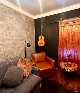 Alto do Capivari Apartamento | Boutique Flat com Banheira Lareira e Piscina Aquecida