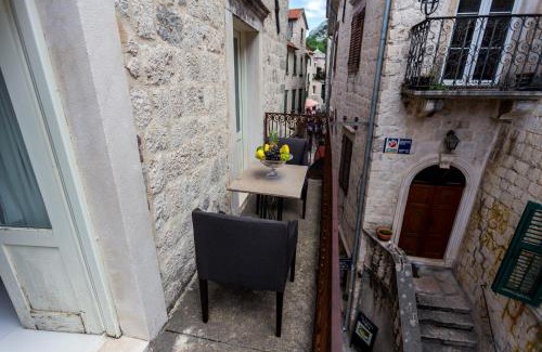 Kotor Old Town Hotel | Boutique Hotel Hippocampus