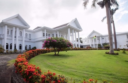 Port Antonio Apartamento | Boutique Hotel in Port Antonio, Jamaica! Comes with FREE Parking & Breakfast!