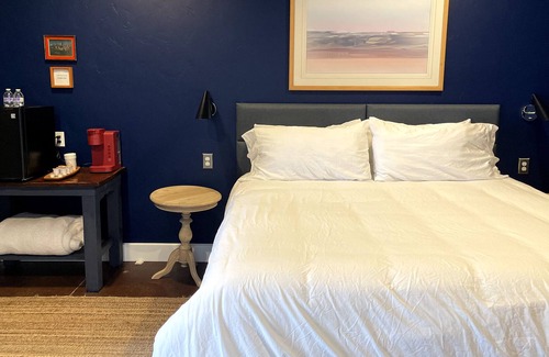 Oakley Apartamento | Boutique Hotel Suite in Oakley, ID: The Troy Room