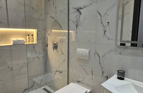 Shkoder Hotel | Boutique Hotel The Roots
