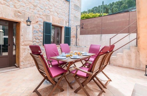 Banyalbufar Casa | Boutique House by Interhome