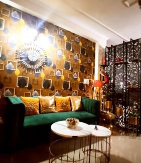 Landran Apartamento | Boutique Stay for Family On Manali Expressway