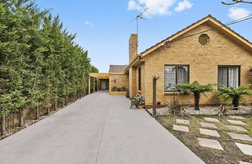 Brighton East Casa | Estilo boutique, 4 HAB, 2 baños, Bunglow, piscina en un terreno de 780 m 2 cerca de la playa de Brighton