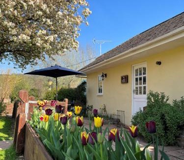 Liverton Casa | Bow Cottage