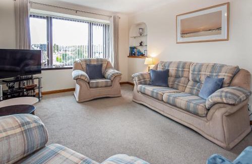 Nairn Casa | Bow Fiddle