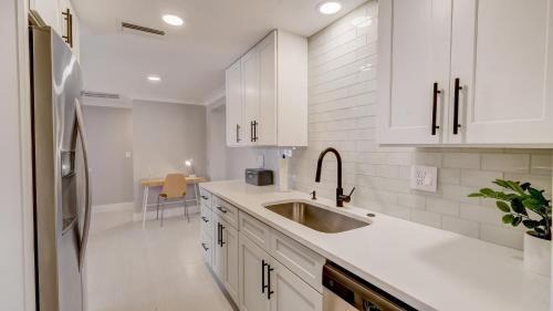 Englewood Casa | Bow-Tie Suite