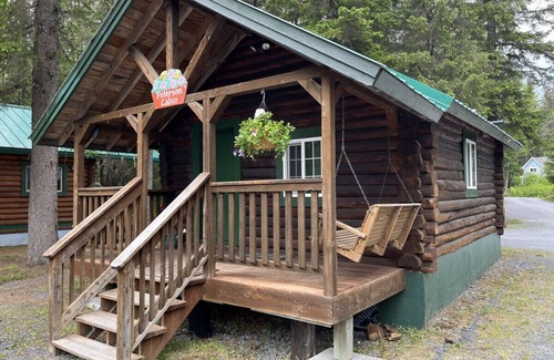 Bear Creek Cabina | Box Canyon "Peterson Cabin" - 1 bed, WIFI