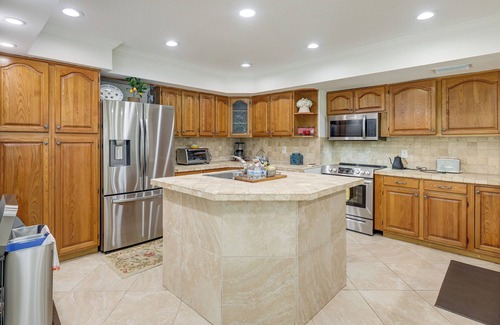 Boynton Beach Casa | Boynton Beach’s Best! Family Home w/Yard + Garden