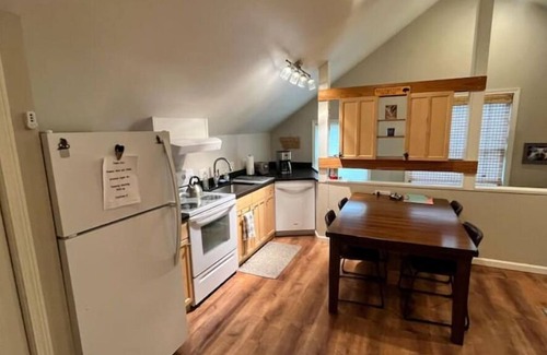 Bozeman Casa | Bozeman Adventure Hub-1 Bedroom w/ Garage
