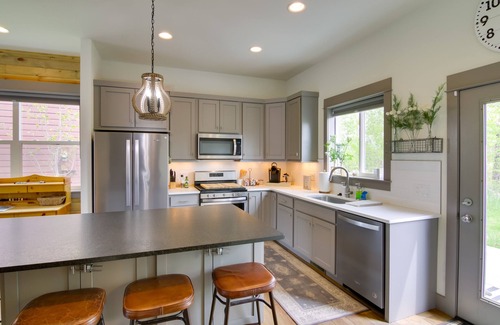Four Corners Casa | Bozeman Gem w/ Private Patio ~ 1 Mi to Hot Springs
