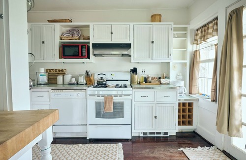 Sheridan Casa | Bozeman Trail Cabin in Bighorn, WY