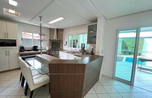 Jurere Internacional Casa | Casa em Jurerê Internacional 6 Quartos - 7 Camas 12 Hospedes