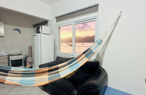 Pantano do Sul Apartamento | Beachfront apartment