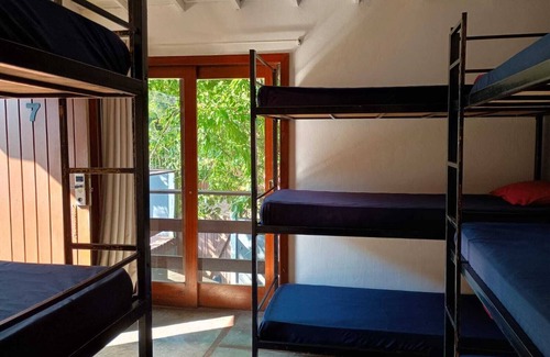 Portal da Ferradura Cabina | Hostel with private and shared rooms, excellent location and views.