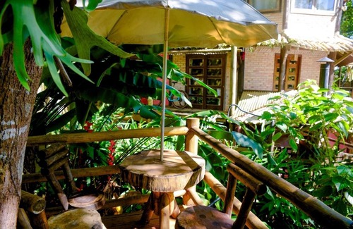 Praia de Santiago Apartamento | Casa Caiçara Veio do Rio - Quarto Casal 03 Quarto em São Sebastião, Brasil